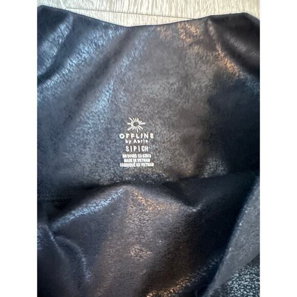 Offline by Aerie The Hugger High Waisted Crackle Legging in True Black, Small - Picture 5 of 5